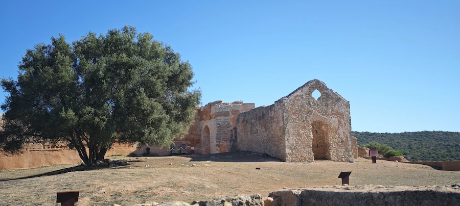 Interior Castelo e Ruinas Interior Castelo e Ruinas